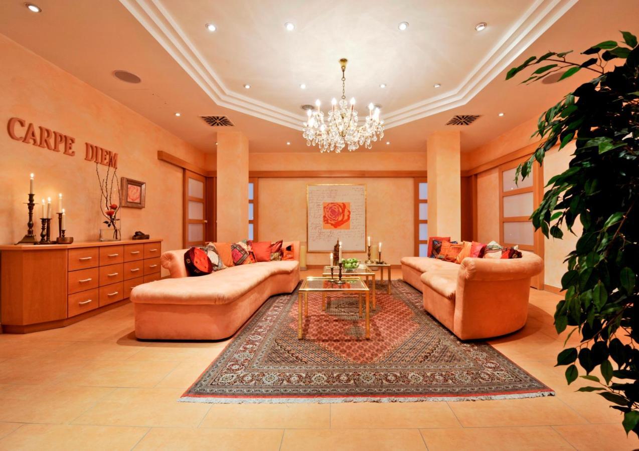 Hotel Herzogspark แฮร์โซเกนเอารัค ภายนอก รูปภาพ