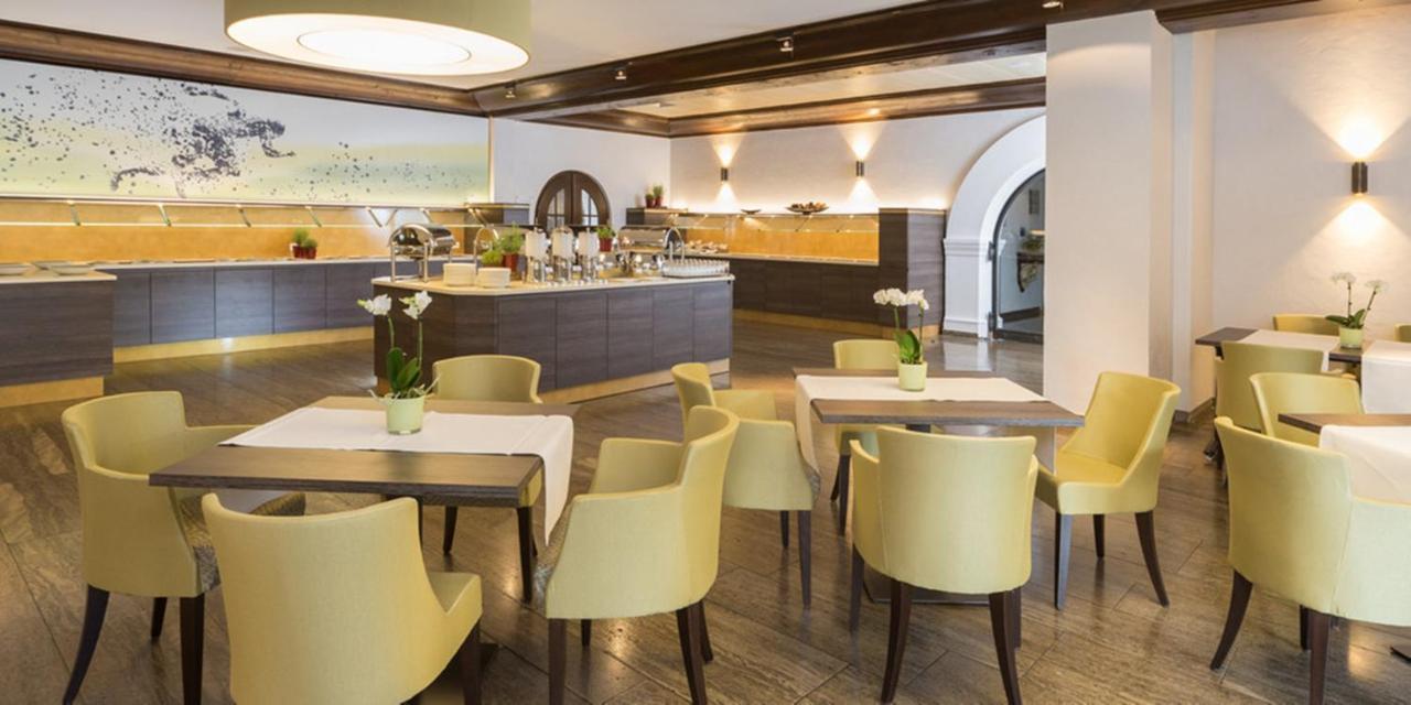 Hotel Herzogspark แฮร์โซเกนเอารัค ภายนอก รูปภาพ