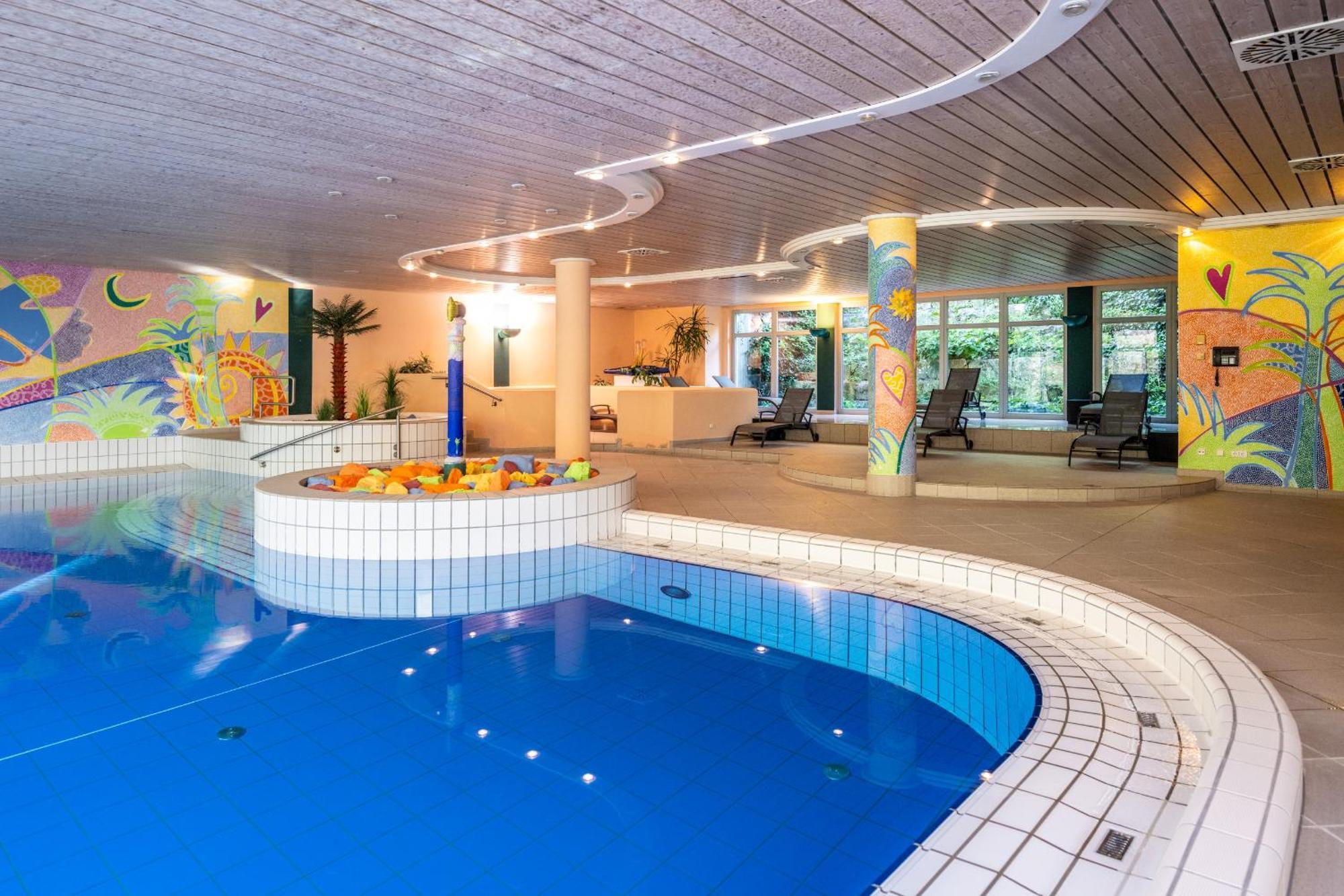 Hotel Herzogspark แฮร์โซเกนเอารัค ภายนอก รูปภาพ