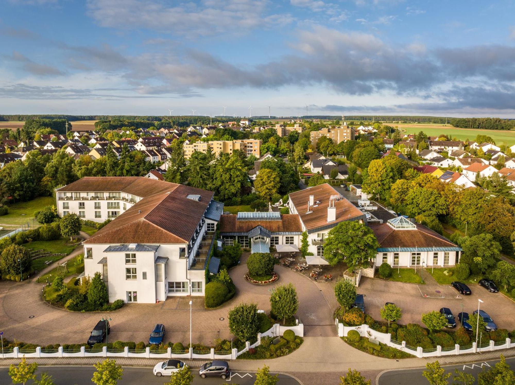 Hotel Herzogspark แฮร์โซเกนเอารัค ภายนอก รูปภาพ